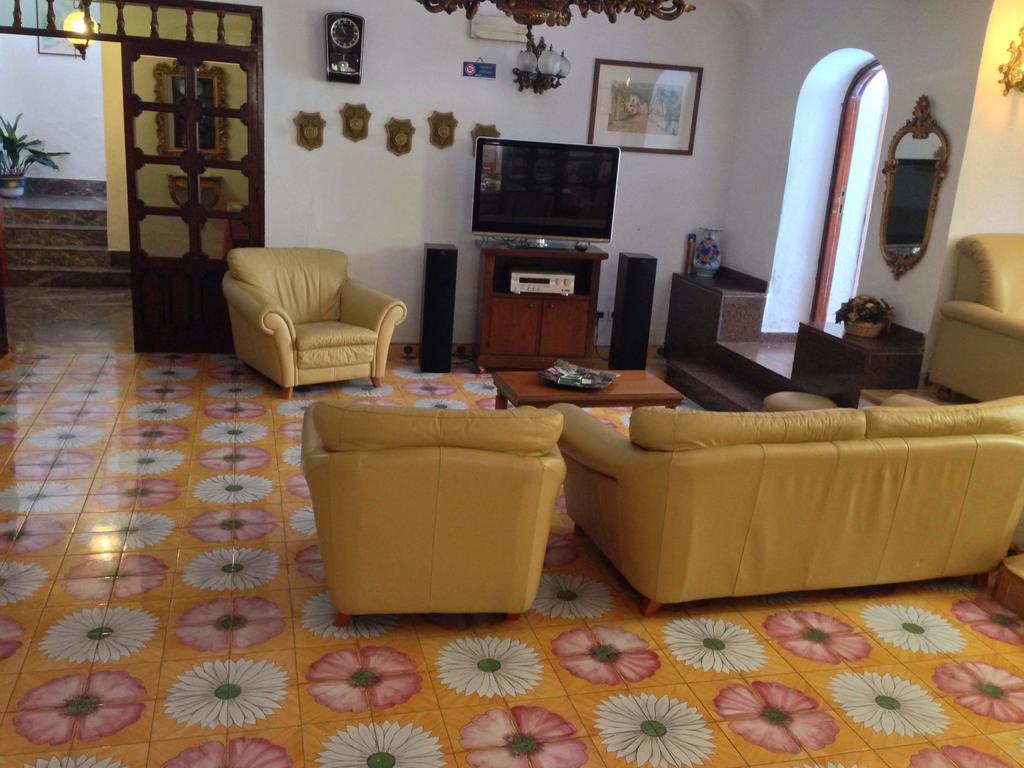 Hotel Villa Hermosa Ischia Bagian luar foto